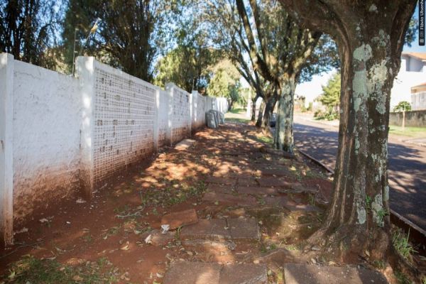 ​Cidão da Telepar requer dados sobre isenção de IPTU para construção de calçadas