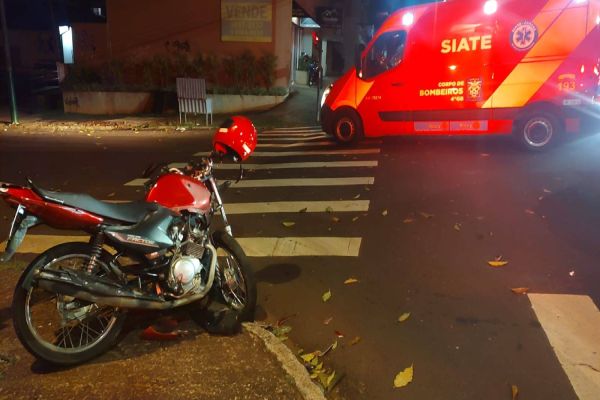 Motociclista fica em estado grave após forte colisão na Rua Recife em Cascavel