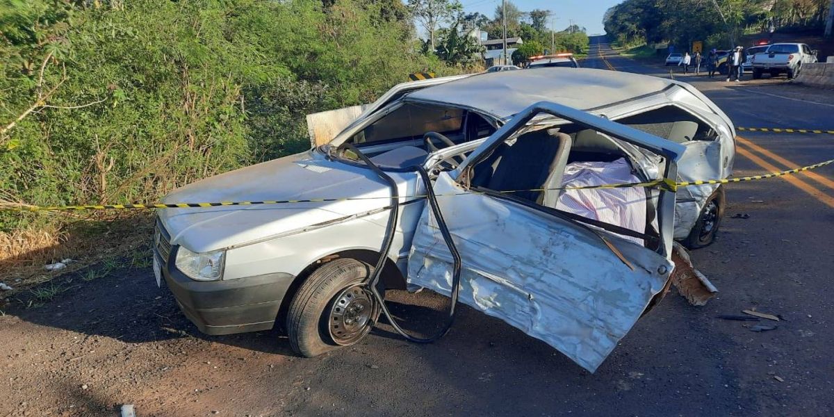 Dois jovens morrem em grave acidente de trânsito na PR-239 entre Campina da Lagoa e Nova Cantu