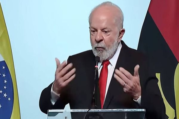 Em Angola, Lula defende reforma do Conselho de Segurança da ONU