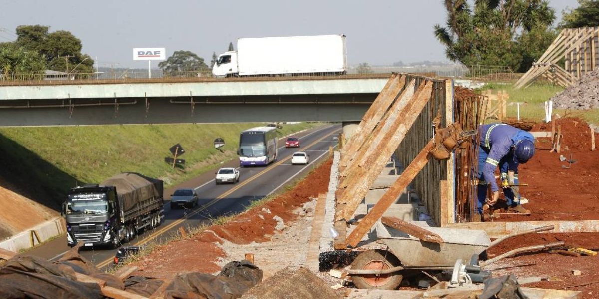 BR-277 terá rota alternativa para içamento de vigas do novo viaduto da Av. Carlos Gomes