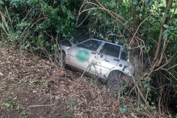 Quatro pessoas ficam feridas após saída de pista na PR-495 entre Medianeira e Missal