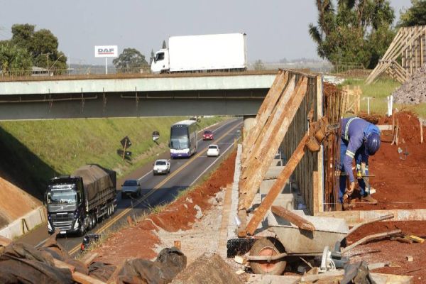 BR-277 terá rota alternativa para içamento de vigas do novo viaduto da Av. Carlos Gomes