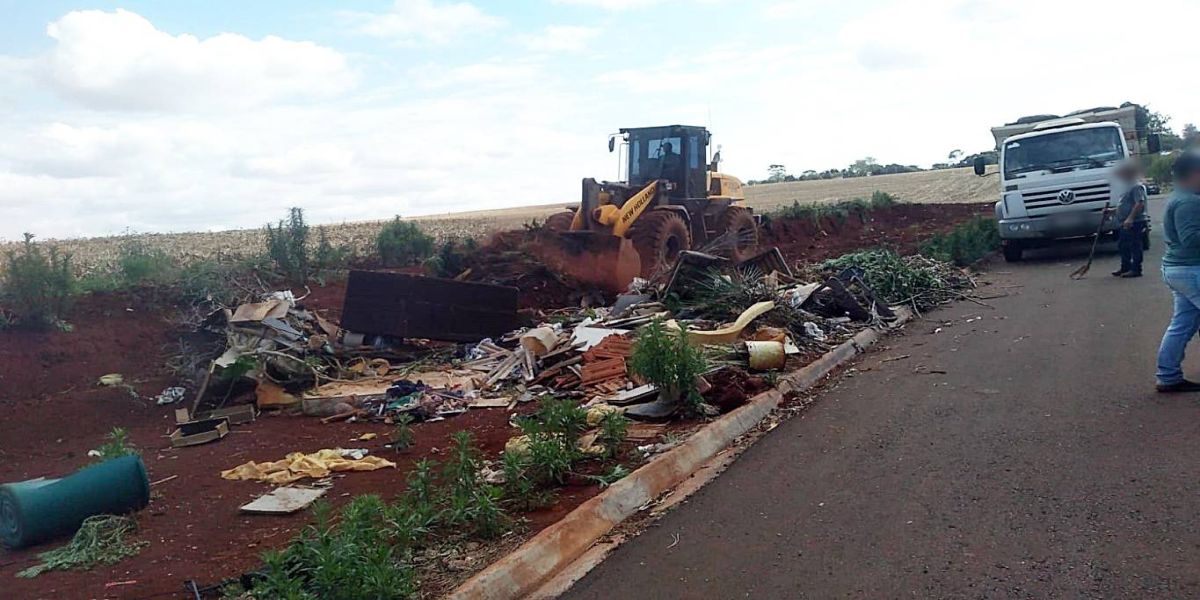 Prefeitura de Corbélia alerta moradores para descarte irregular de lixo em áreas públicas