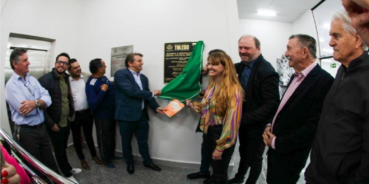 Toledo realiza inauguração de reforma do Centro Cultural Oscar Silva