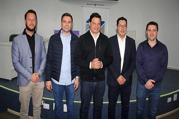 Sandro Alex aborda pedágio e Ferroeste em reunião no Sinduscon Paraná Oeste