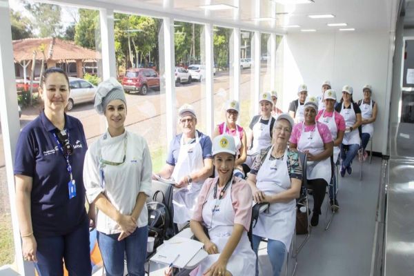 Carreta do Senac oportuniza cursos gastronômicos em Toledo