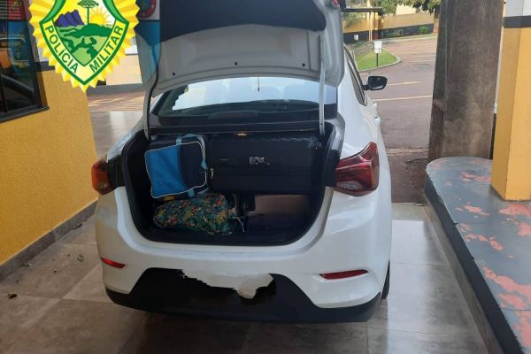 PRE apreende mercadorias sem documentação em veículo de transporte por aplicativo na BR-277