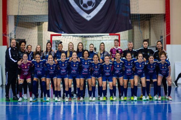 Imagem referente a notícia: Stein Cascavel vence o Barateiro e mantém boa campanha na Liga Feminina de Futsal