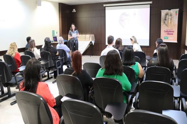 Unimed Cascavel forma mais 29 profissionais em curso presencial de cuidadores de idosos