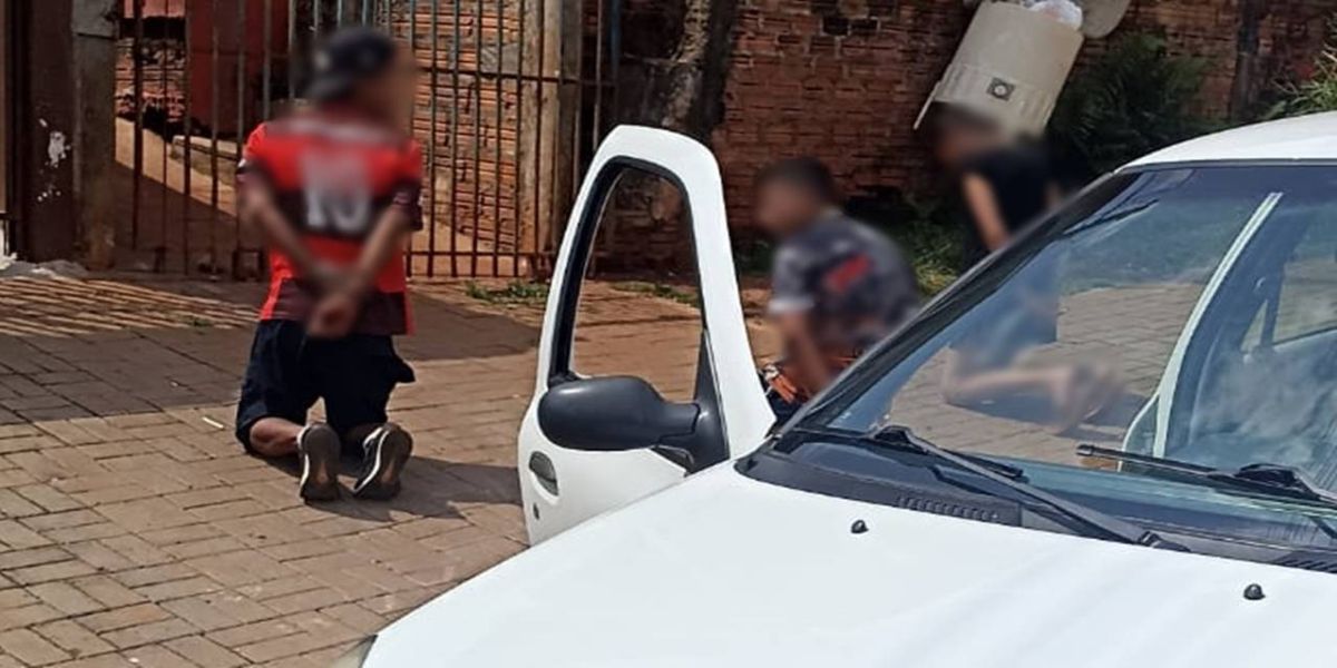 Trio é detido pela Guarda Municipal com carro roubado no Bairro Santa Felicidade