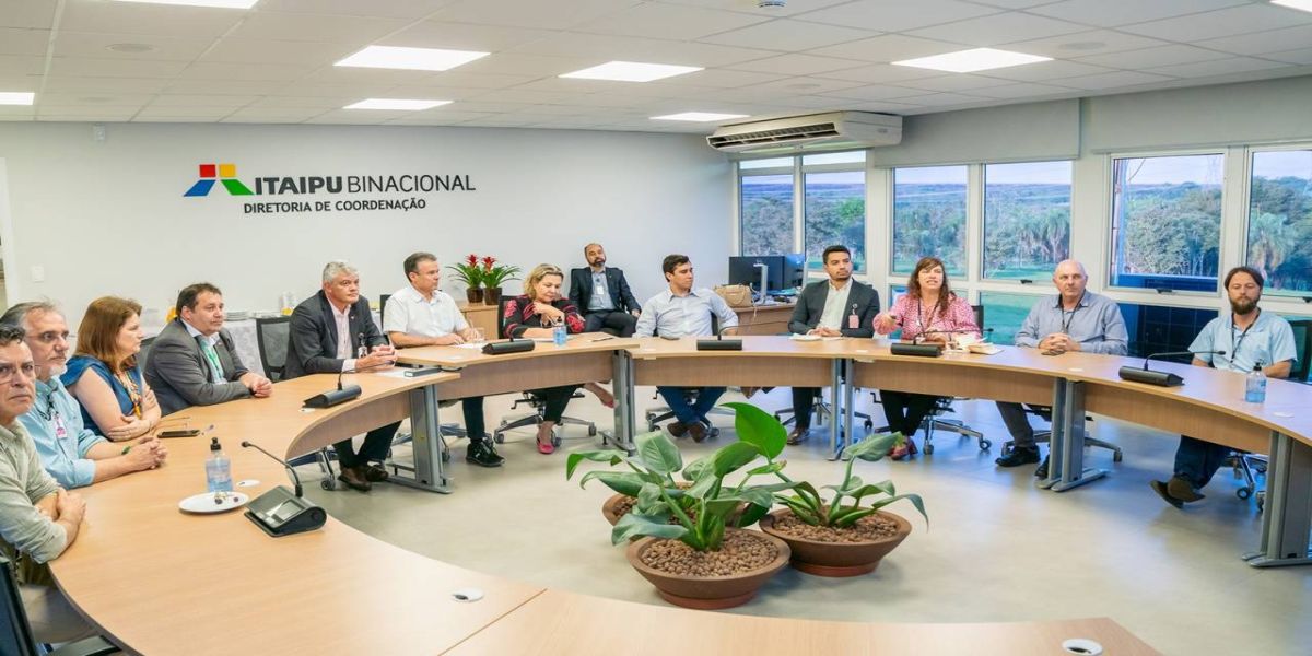 Itaipu e Ministério da Pesca assinam declaração de cooperação para produção de peixes