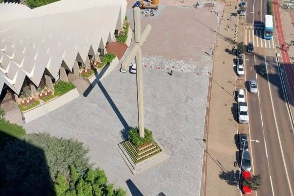 Estacionamento da Catedral de Cascavel recebe reforma e novo sistema de controle