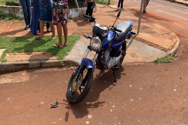Motociclista fica ferido após colisão na Rua Henfil no Jardim Gralha Azul