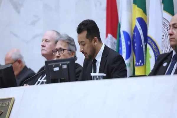 Foto relacionada a notícia: Projeto de lei que incentiva cuidado com a saúde mental na Segurança Pública é aprovado na CCJ