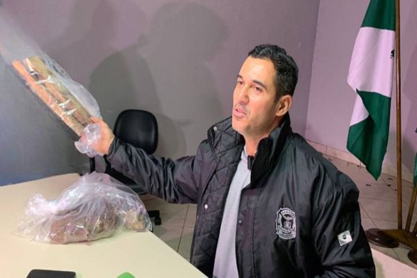 Imagem referente a notícia: Delegado revela detalhes chocantes sobre assassinato a pedradas no Bairro Santa Felicidade