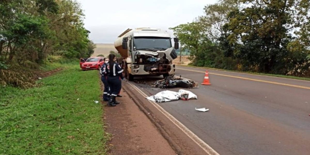 Motociclista morre em colisão Frontal com caminhão na PR-182 em Toledo
