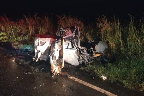 Engenheiro agrônomo morre carbonizado em acidente na PR-557 no noroeste do Paraná