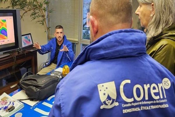 Enfermeiro de Cascavel/PR se junta à equipe de resposta rápida do COFEN para apoiar vítimas no RS