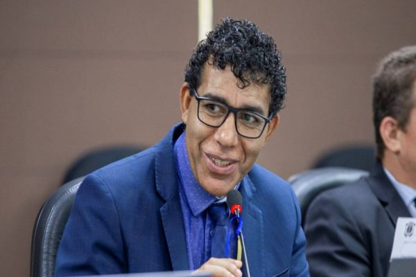 Vereador questiona se passe livre para estudantes pode ser subsidiado com isenção de ISS