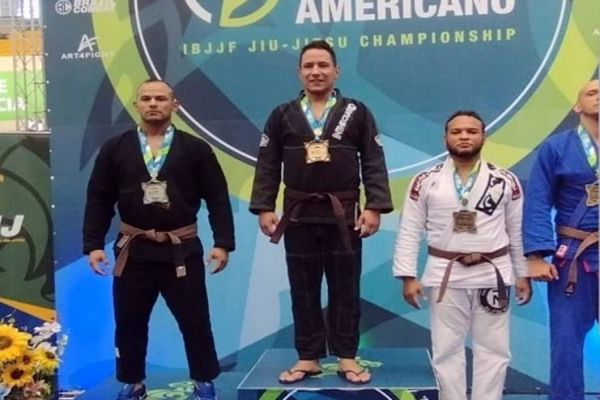 Cascavelense Odair José Fernandes conquista o título do Campeonato Sul-Americano de Jiu-Jítsu