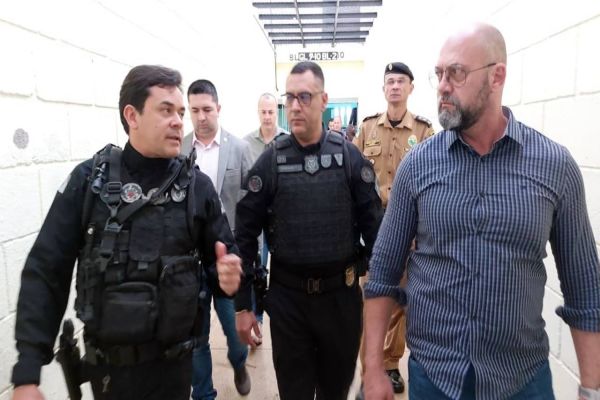 Secretário Hudson visita Penitenciária Estadual em Cascavel