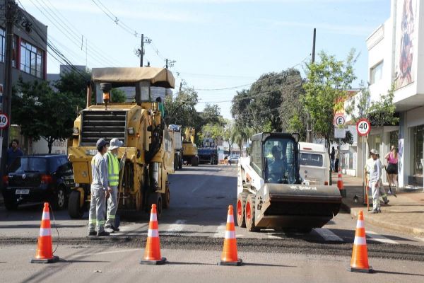Revitalização da Avenida Carlos Gomes em Cascavel: Obras Iniciam com mudanças no trânsito