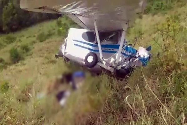Aeronave desaparecida é encontrada após queda em Cerro Azul; Duas pessoas morreram