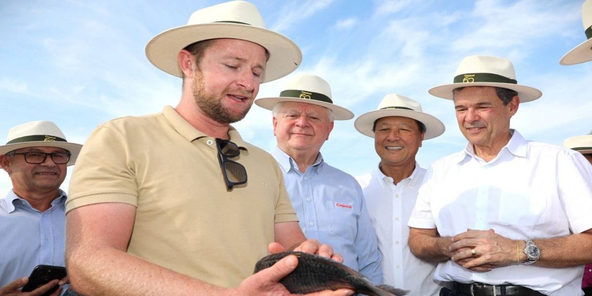 Ministro da Pesca conhece modelo de piscicultura integrada da Copacol