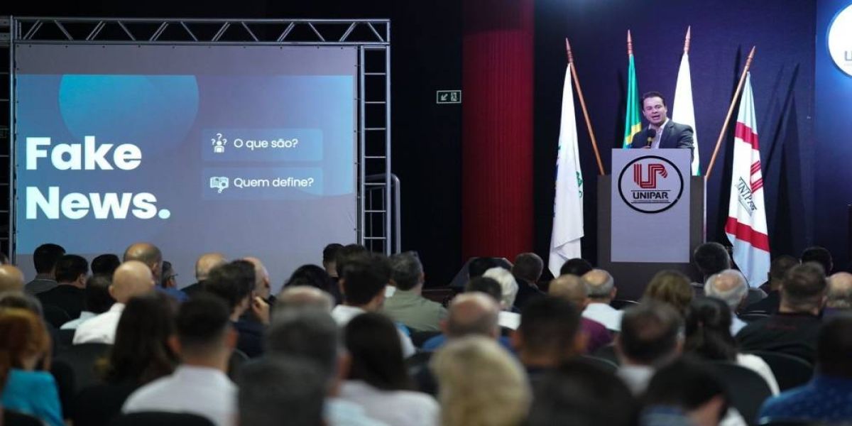 Cerca de 350 pessoas participam do 1º Simpósio Sociedade, Cidadania e Ação