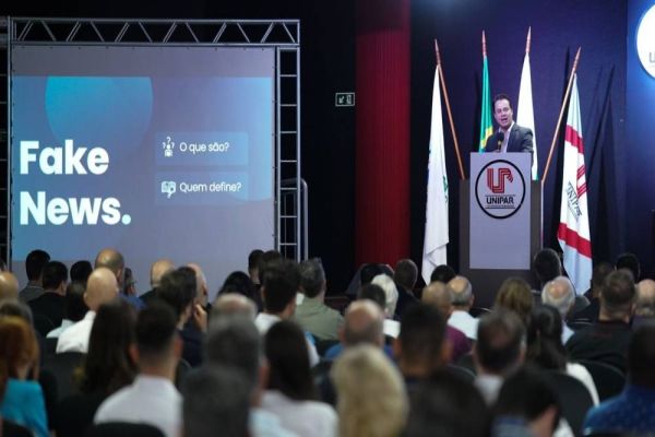 Cerca de 350 pessoas participam do 1º Simpósio Sociedade, Cidadania e Ação