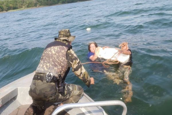Polícia Militar realiza resgate heroico no Lago de Itaipu
