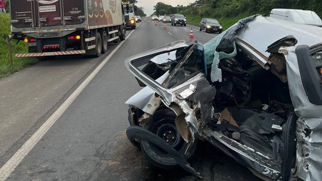 Foto relacionada a notícia: Acidente na BR-373 deixa motorista em estado grave em Prudentópolis