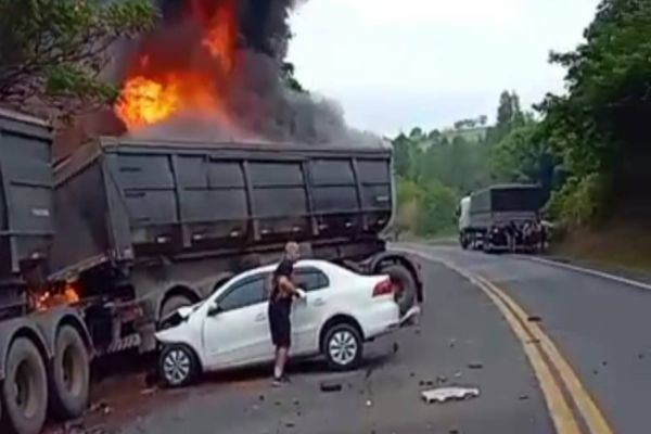 Grave Acidente na PR-092: Colisão envolvendo 10 veículos deixa feridos e uma vítima fatal