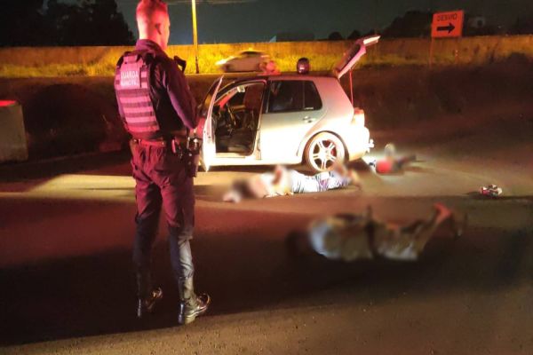 Guarda Municipal detém dois homens após ostentação de arma de fogo nas redes sociais em Cascavel