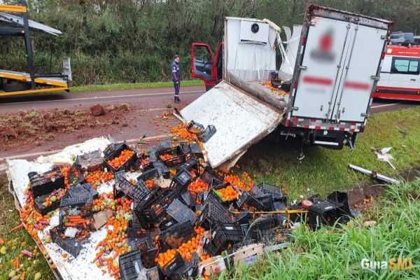 Três pessoas ficam feridas em grave acidente na BR 277 em São Miguel do Iguaçu