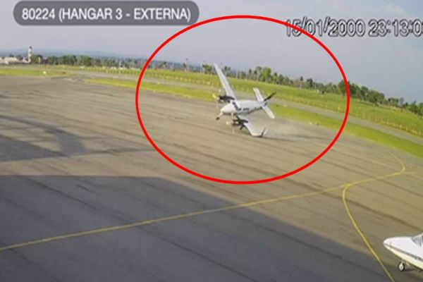 Imagem referente a notícia: Duas pessoas morrem e outras duas ficam feridas após avião bimotor cair e explodir em Cuiabá