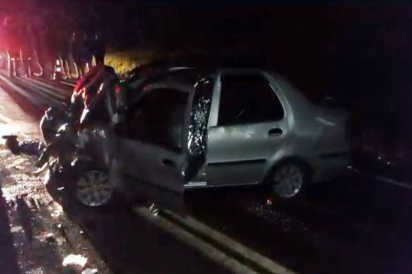 Imagem referente a notícia: Colisão frontal deixa uma pessoa morta na PR 158 em Saudade do Iguaçu