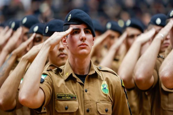 Governo do Paraná propõe alteração na escolaridade para ingresso na PMPR e no Corpo de Bombeiros