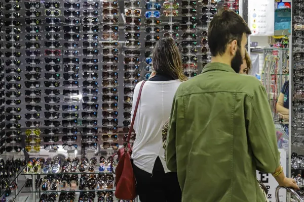 Foto relacionada a notícia: Paraná tem saldo de 102 mil novas empresas em 2023; tempo de abertura é o melhor do Sul
