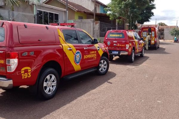 Imagem referente a notícia: Homem é esfaqueado e socorrido em estado grave no Loteamento Sanga Funda