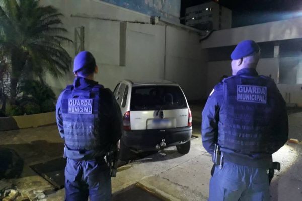 Guarda Municipal recupera veículo furtado e prende cinco suspeitos em Cascavel