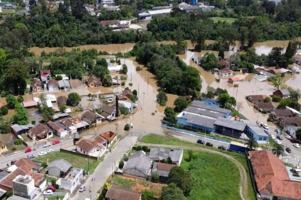 Paraná destina R$ 1 milhão para acolher desabrigados pelas chuvas em hotéis e pousadas