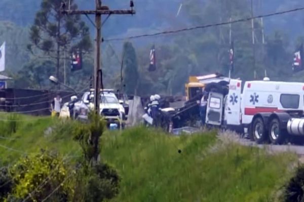 Piloto paranaense escapa ileso de grave acidente em etapa da Fórmula Truck em Guaporé