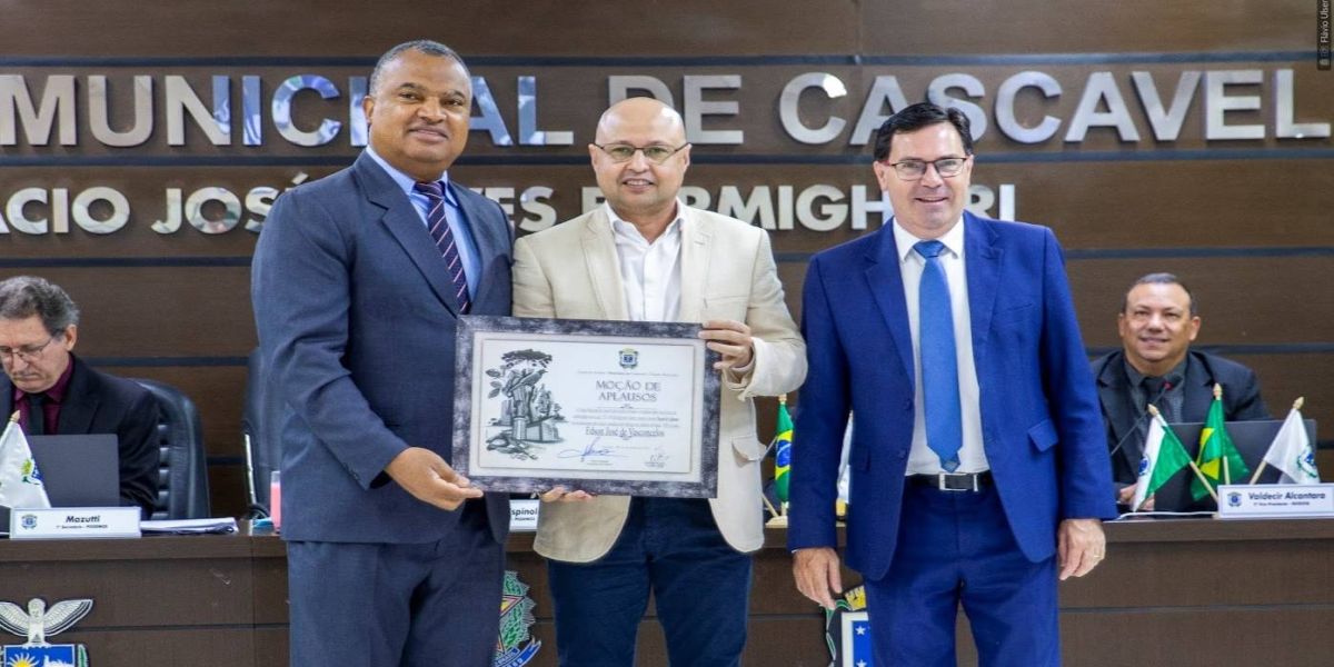 Edson Vasconcelos, presidente eleito da Fiep, é homenageado pela Câmara Municipal de Cascavel