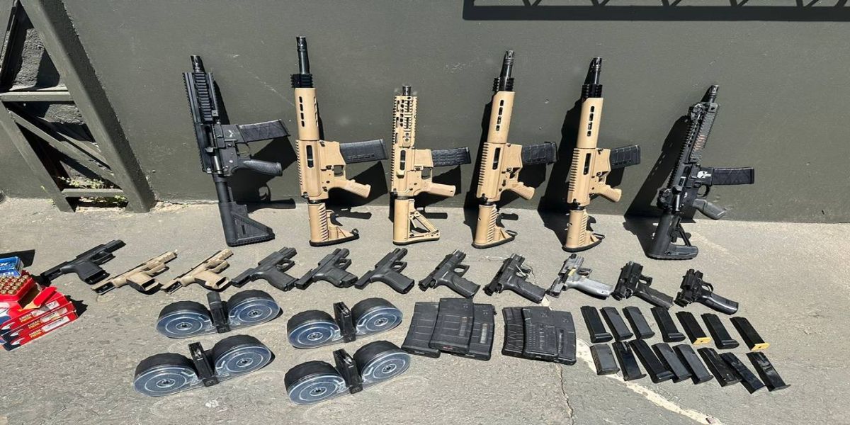 Polícia Rodoviária Federal apreende toneladas de maconha e arsenal de armas em Toledo