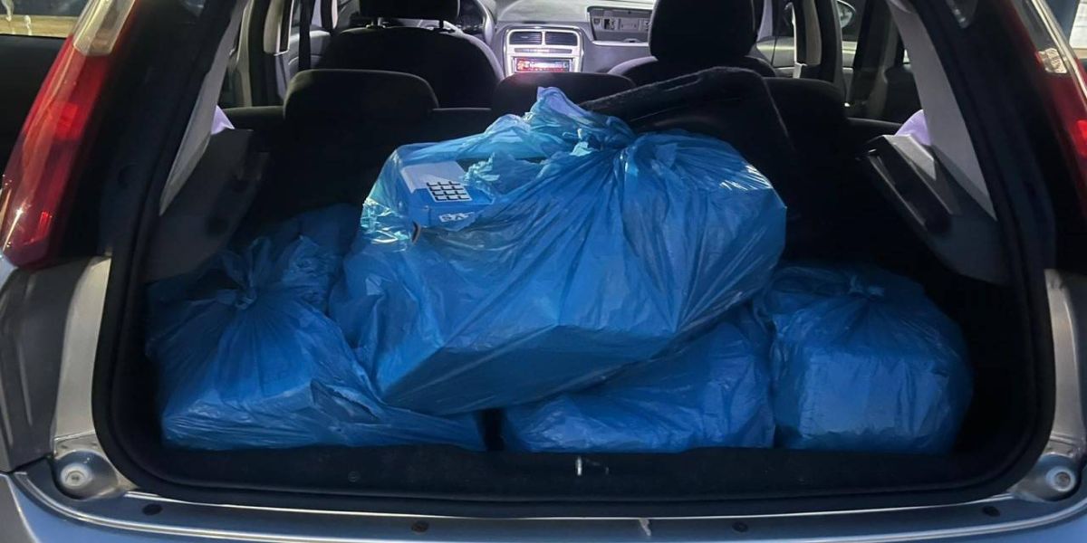 Operação Conjunta apreende veículo com carga de telefones celulares contrabandeados em Cascavel