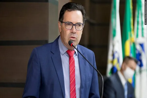 Foto relacionada a notícia: Alécio confunde “O Pequeno Príncipe” com Maquiavel ao dizer que está “preparado” para governar