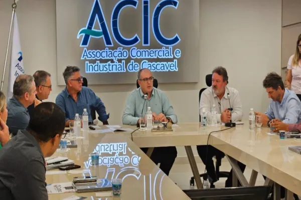 Foto relacionada a notícia: Acic recebe comitiva de Minas Gerais