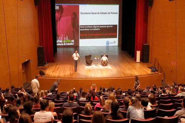 Assédio no ambiente de trabalho é tema de palestra em Cascavel